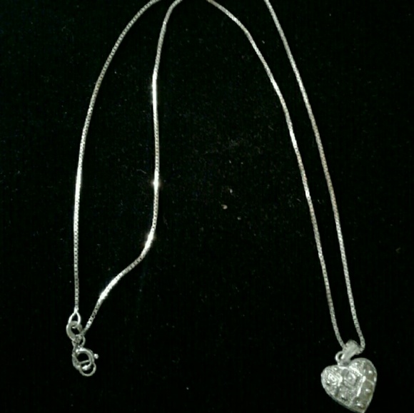 18K Gold Heart Necklace Italy - Picture 8 of 8